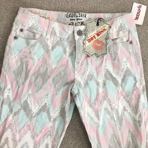 💋 Hot kiss skinny lily sz 9 x 29 NWT $30 💋